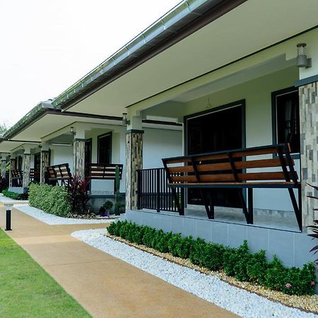 Thai Smile Resort Rayong Esterno foto